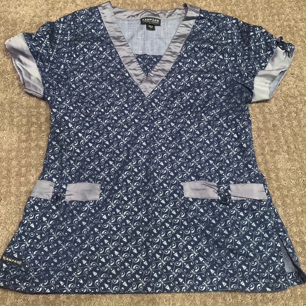 Rampage scrub top sz M.  Smoke free home.